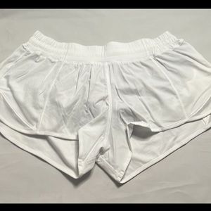 Lululemon Hotty Hot Low -Rise Lined Short 2.5"